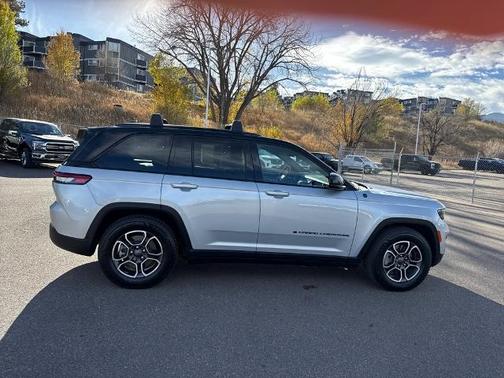 2022 Jeep Grand Cherokee TRAILHAWK