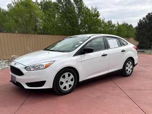 OXFORD WHITE 2018 Ford Focus S