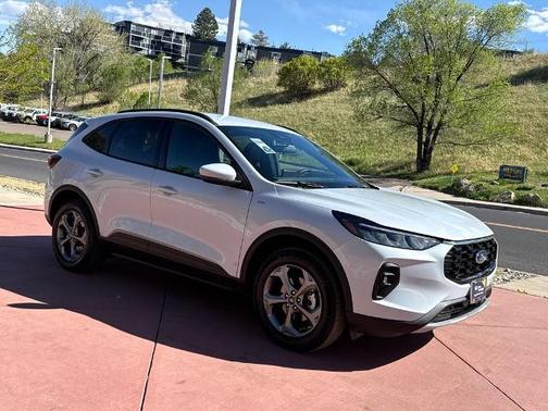 SPACE SILVER METALLIC 2025 Ford Escape ST-LINE SELECT