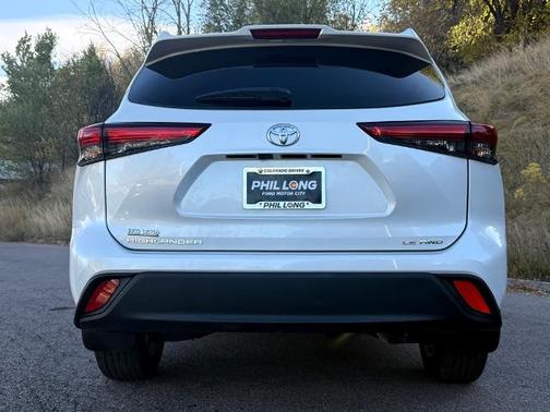 2023 Toyota Highlander LE
