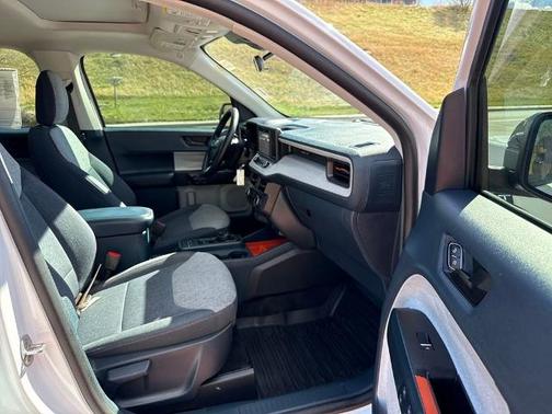 OXFORD WHITE 2024 Ford Maverick XLT