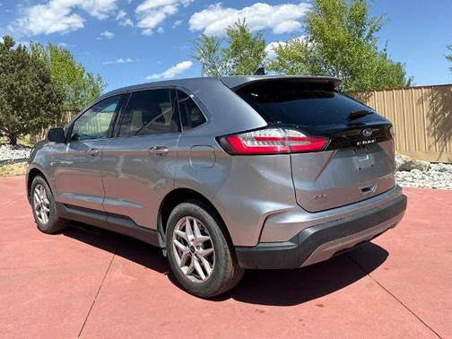 ICONIC SILVER 2024 Ford Edge SEL