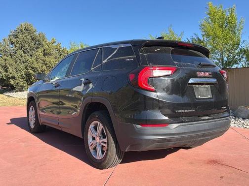 Ebony Twilight Metallic 2024 GMC Terrain SLE