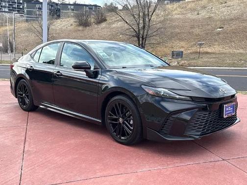 Black 2025 Toyota Camry SE