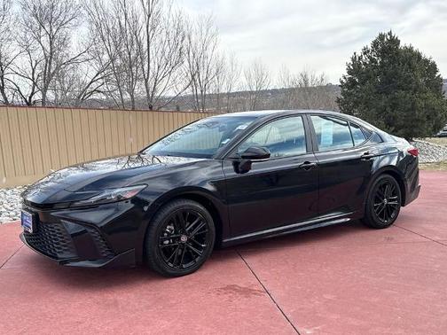 Black 2025 Toyota Camry SE