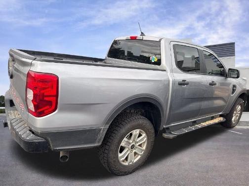 ICONIC SILVER METALLIC 2024 Ford Ranger XL