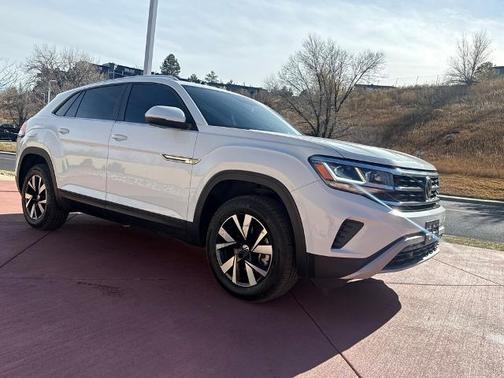 2023 Volkswagen Atlas Cross Sport 2.0T SE