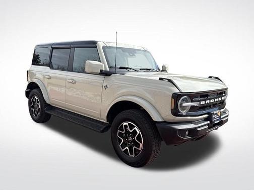 DESERT SAND 2025 Ford Bronco OUTER BANKS