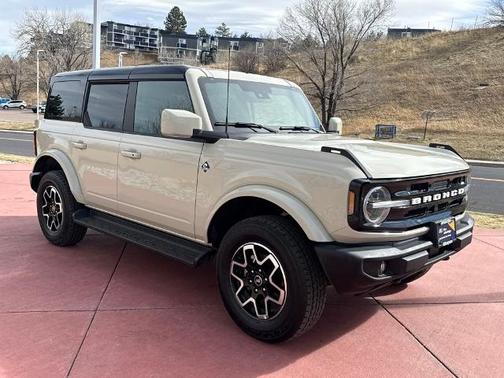 2025 Ford Bronco OUTER BANKS