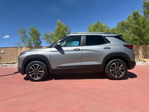 Sterling Gray Metallic 2025 Chevrolet Trailblazer LT