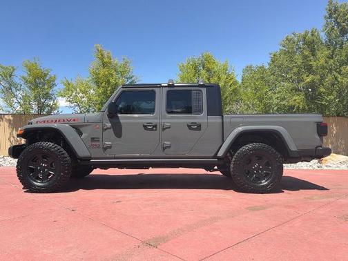 Sting Gray Clearcoat 2021 Jeep Gladiator MOJAVE