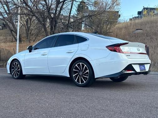 2021 Hyundai SONATA LIMITED