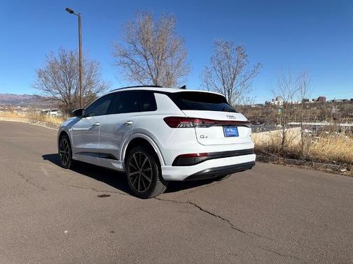 2022 Audi Q4 e-tron 50 PREMIUM
