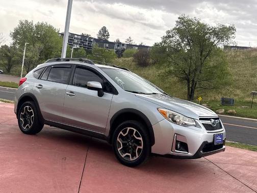 Ice Silver Metallic 2017 Subaru Crosstrek 2.0I PREMIUM