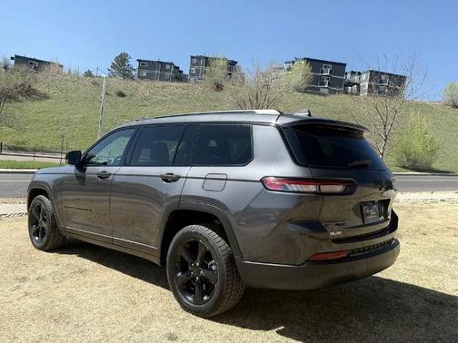 2021 Jeep Grand Cherokee L LAREDO
