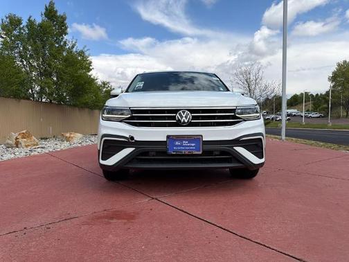 Pure White 2022 Volkswagen Tiguan 2.0T SE