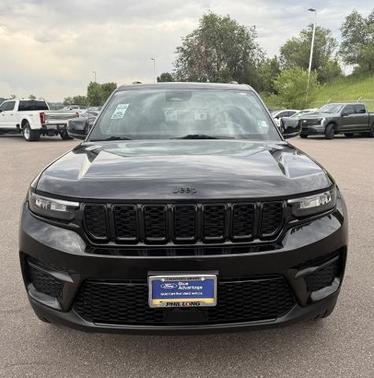 2023 Jeep Grand Cherokee LAREDO