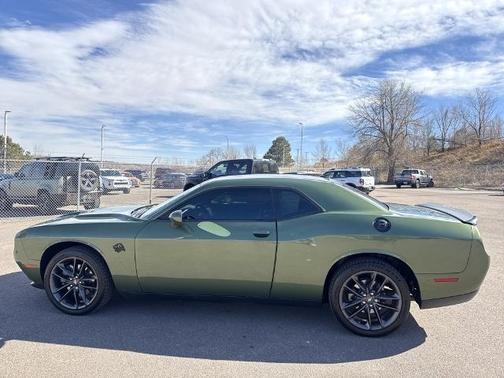 2021 Dodge Challenger SXT