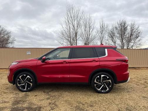 2024 Mitsubishi Outlander SE