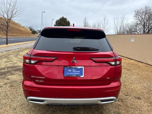 2024 Mitsubishi Outlander SE