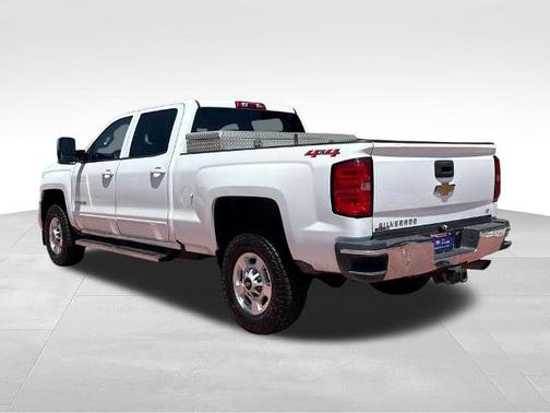 White 2018 Chevrolet Silverado 2500 LT