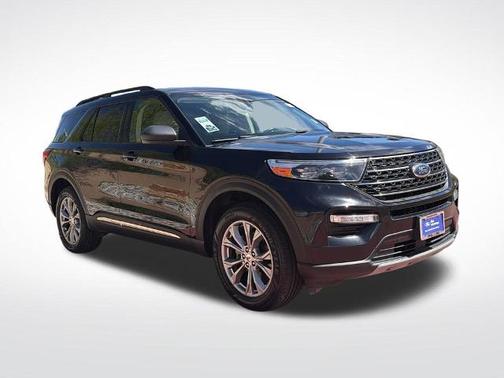 AGATE BLACK METALLIC 2022 Ford Explorer XLT