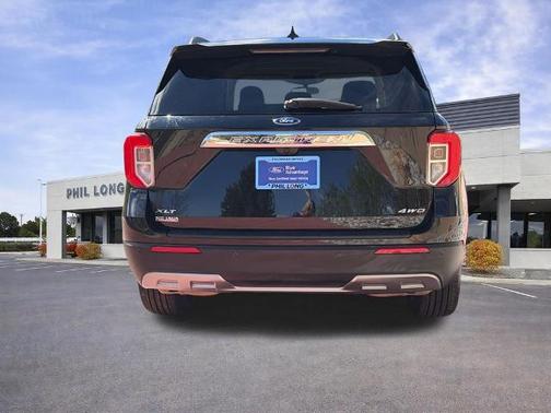 AGATE BLACK METALLIC 2022 Ford Explorer XLT
