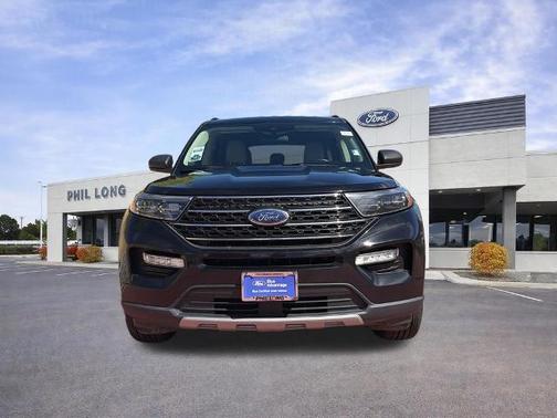AGATE BLACK METALLIC 2022 Ford Explorer XLT
