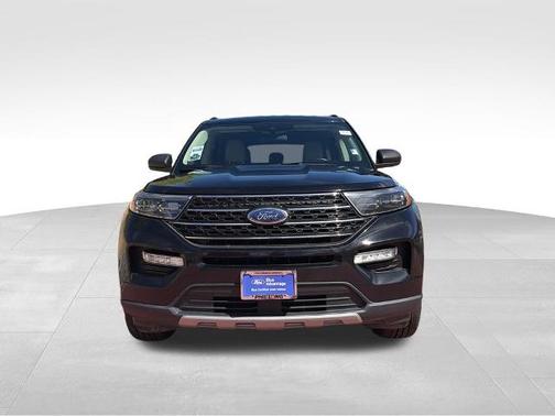 AGATE BLACK METALLIC 2022 Ford Explorer XLT