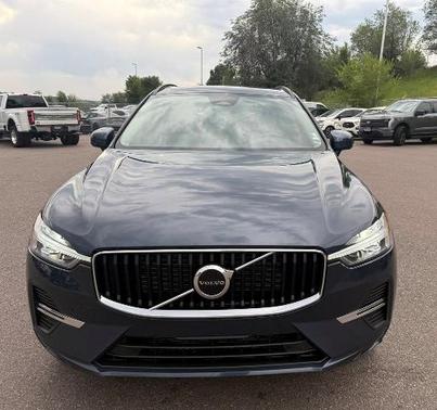 2022 Volvo XC60 B5 MOMENTUM