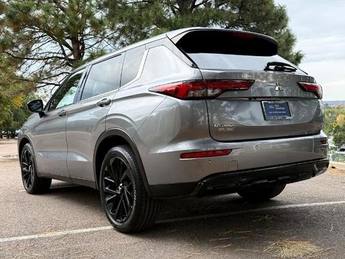 2022 Mitsubishi Outlander BLACK EDITION