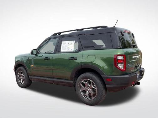 ERUPTION GREEN METALLIC 2024 Ford Bronco Sport BADLANDS
