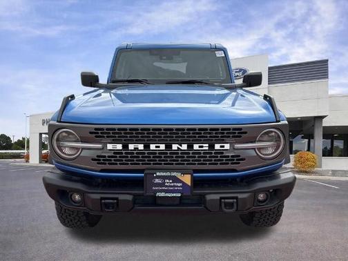 VELOCITY BLUE METALLIC 2025 Ford Bronco BADLANDS