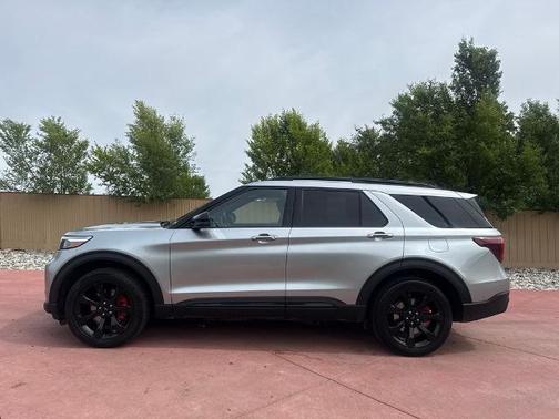 ICONIC SILVER METALLIC 2024 Ford Explorer ST