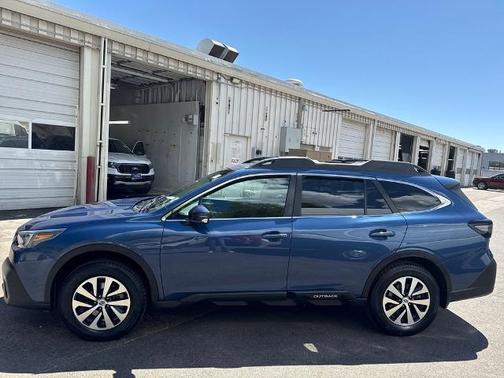 Abyss Blue Pearl 2022 Subaru Outback PREMIUM