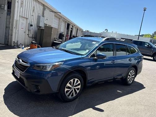 Abyss Blue Pearl 2022 Subaru Outback PREMIUM
