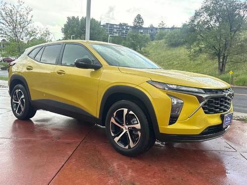 Nitro Yellow 2024 Chevrolet Trax 1RS