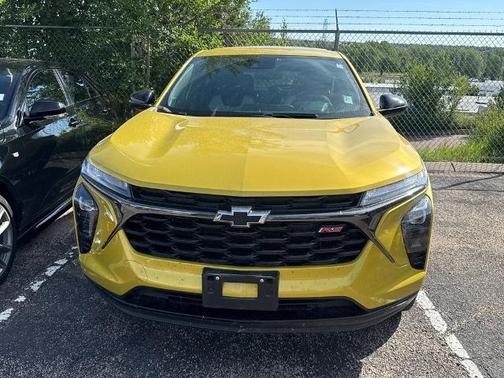 Nitro Yellow 2024 Chevrolet Trax 1RS