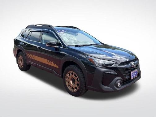 Crystal Black Silica 2025 Subaru Outback PREMIUM