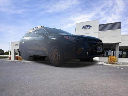 Crystal Black Silica 2025 Subaru Outback PREMIUM