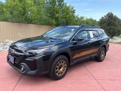 Crystal Black Silica 2025 Subaru Outback PREMIUM