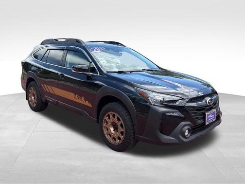 Crystal Black Silica 2025 Subaru Outback PREMIUM