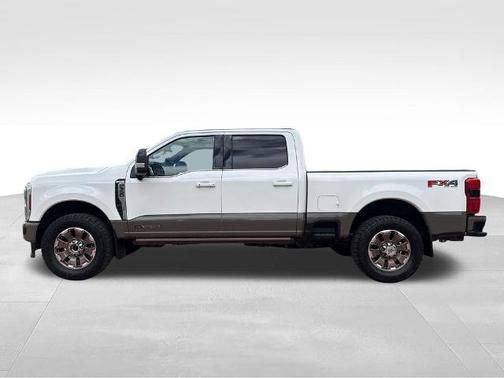 STAR WHITE METALLIC 2026 Ford F-350 KING RANCH