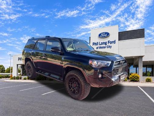 Black 2022 Toyota 4Runner SR5 PREMIUM