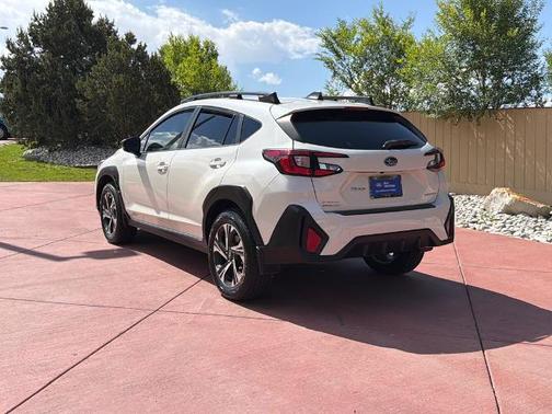 Crystal White Pearl 2024 Subaru Crosstrek PREMIUM