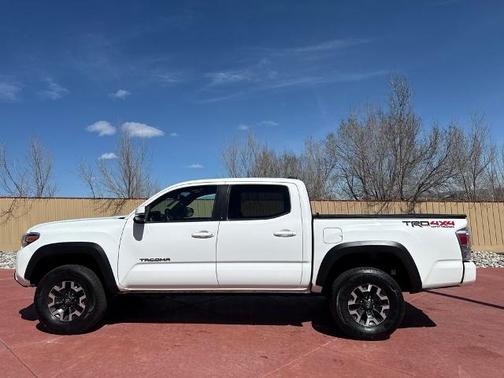 2022 Toyota Tacoma TRD OFF ROAD