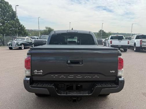 2019 Toyota Tacoma LIMITED