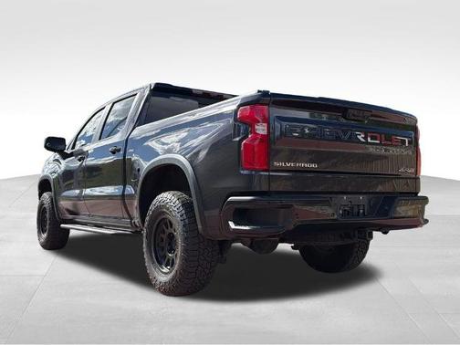 Dark Ash Metallic 2022 Chevrolet Silverado 1500 ZR2