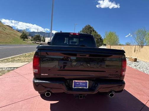 Brilliant Black Crystal Pearlcoat 2017 RAM 1500 SPORT