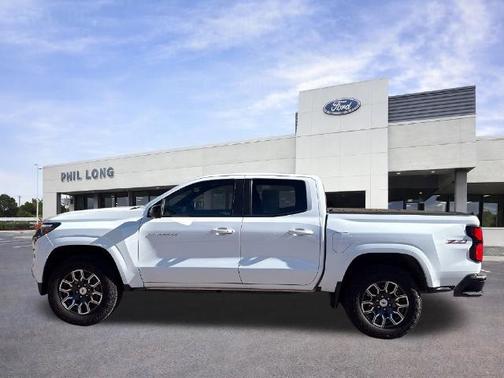 Summit White 2024 Chevrolet Colorado Z71